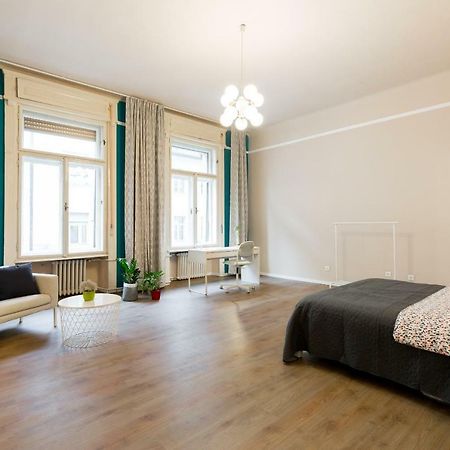 Unique Riverside Apartment Будапеща Екстериор снимка