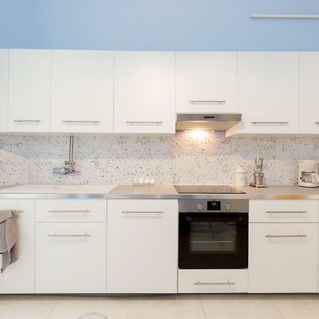 Unique Riverside Apartment Будапеща Екстериор снимка