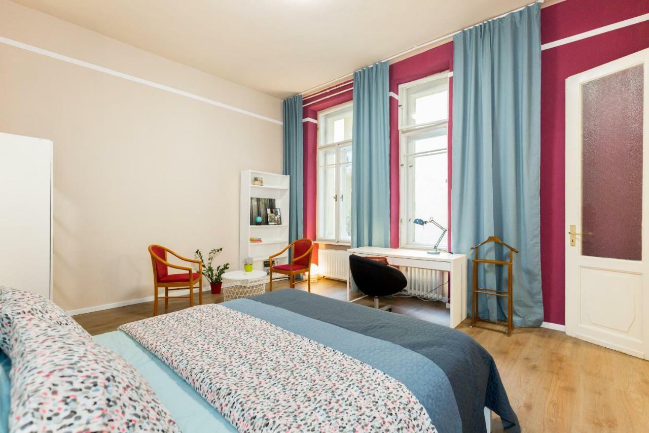 Unique Riverside Apartment Будапеща Екстериор снимка